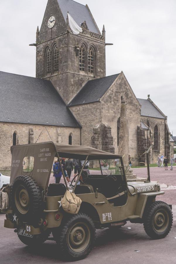 Gite Le C-47 Proche Des Plages Du Debarquement Sainte-Mère-Église エクステリア 写真